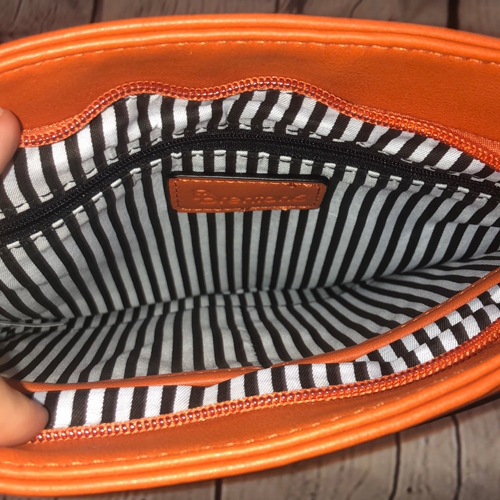 NEW! Brentano Orange Crossbody Bag 🍁🍂 - Picture 7 of 10